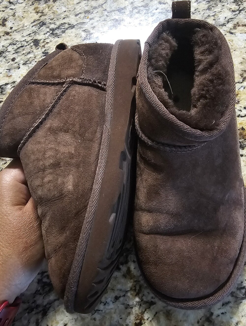 Kids UGG Mini Boot - Chestnut Size 2 - Picture 9 of 12